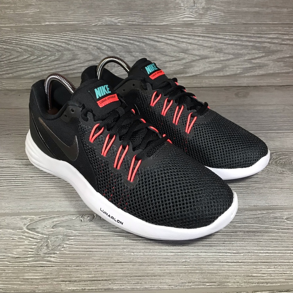 NEW Nike Lunar Apparent - Size 8.5